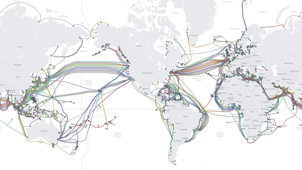 Tận dụng cáp quang biển để cải thiện khả năng cảnh báo sóng thần. Ảnh: MIT