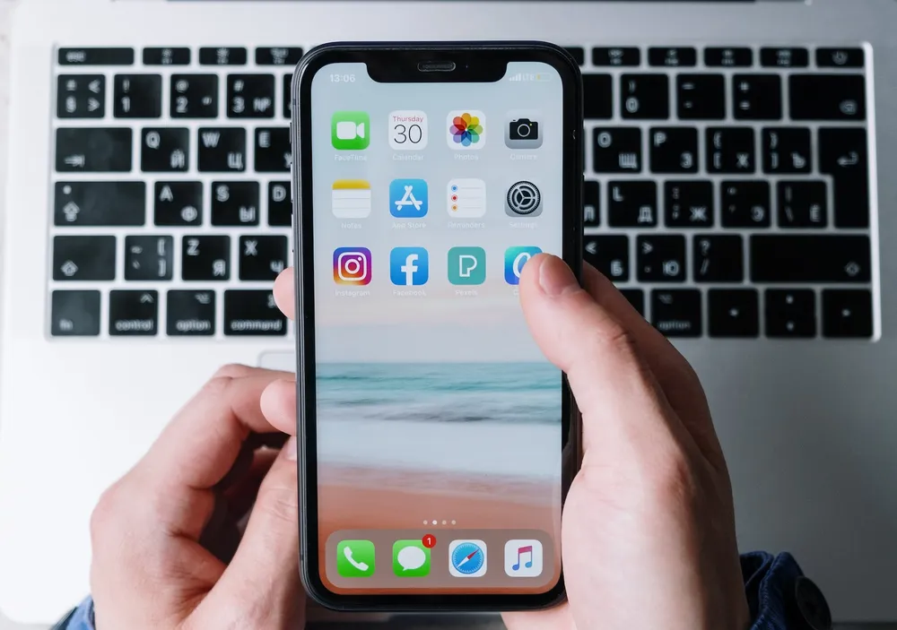Tin công nghệ 25-12: Meta bị phạt ở Ý vì vi phạm lệnh cấm quảng cáo cờ bạc. Ảnh: Pexels