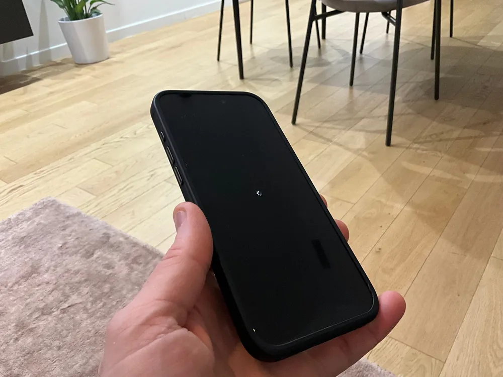Tin công nghệ 5-1: Sau khi cài đặt iOS 17.3 beta 2, iPhone đã gặp sự cố khởi động lại liên tục. Ảnh: Federico Viticci Tin công nghệ 5-1: Sau khi cài đặt iOS 17.3 beta 2, iPhone đã gặp sự cố khởi động lại liên tục. Ảnh: Federico Viticci