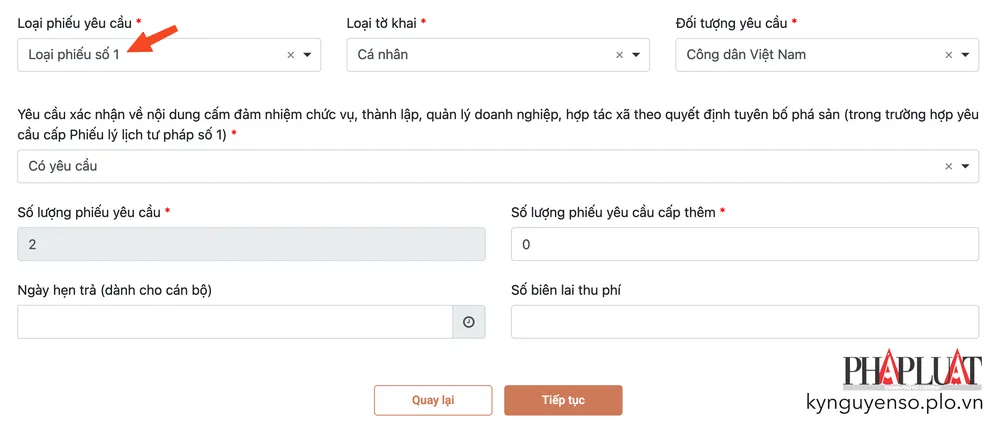 Chọn loại phiếu lý lịch tư pháp. Ảnh: MINH HOÀNG