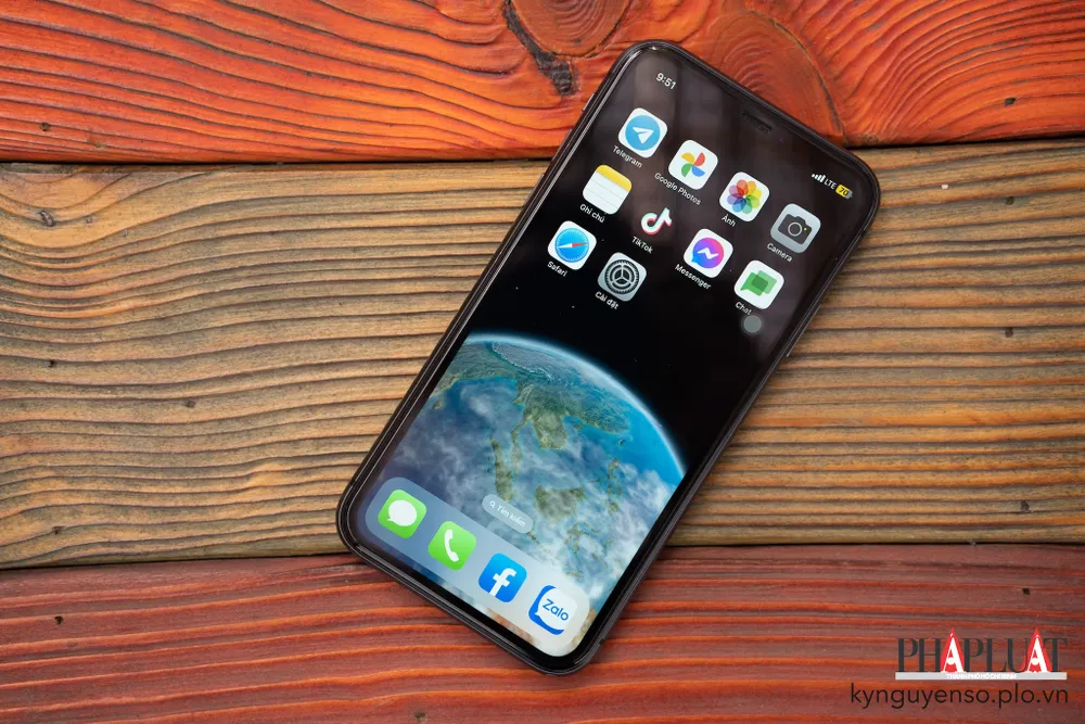 iPhone 11 vẫn bán chạy sau 5 năm ra mắt. Ảnh: TIỂU MINH