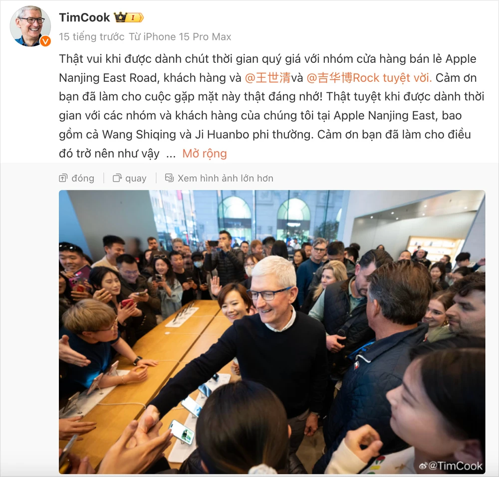 Giám đốc điều hành Apple Tim Cook đến Trung Quốc. Ảnh chụp màn hình