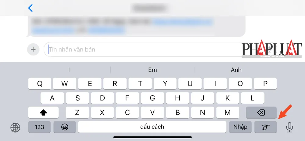 Bấm vào biểu tượng ghi chữ viết tay. Ảnh: MINH HOÀNG Bấm vào biểu tượng ghi chữ viết tay. Ảnh: MINH HOÀNG