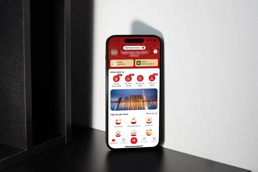 Ứng dụng VNeID 2.1.6 cung cấp nhiều tiện ích và dịch vụ cần thiết. Ảnh: TIỂU MINH