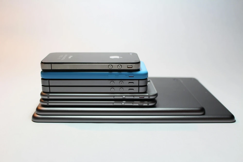 Giới siêu giàu ít chọn iPhone vì nó không có tính độc đáo và duy nhất. Ảnh: Pexels Giới siêu giàu ít chọn iPhone vì nó không có tính độc đáo và duy nhất. Ảnh: Pexels