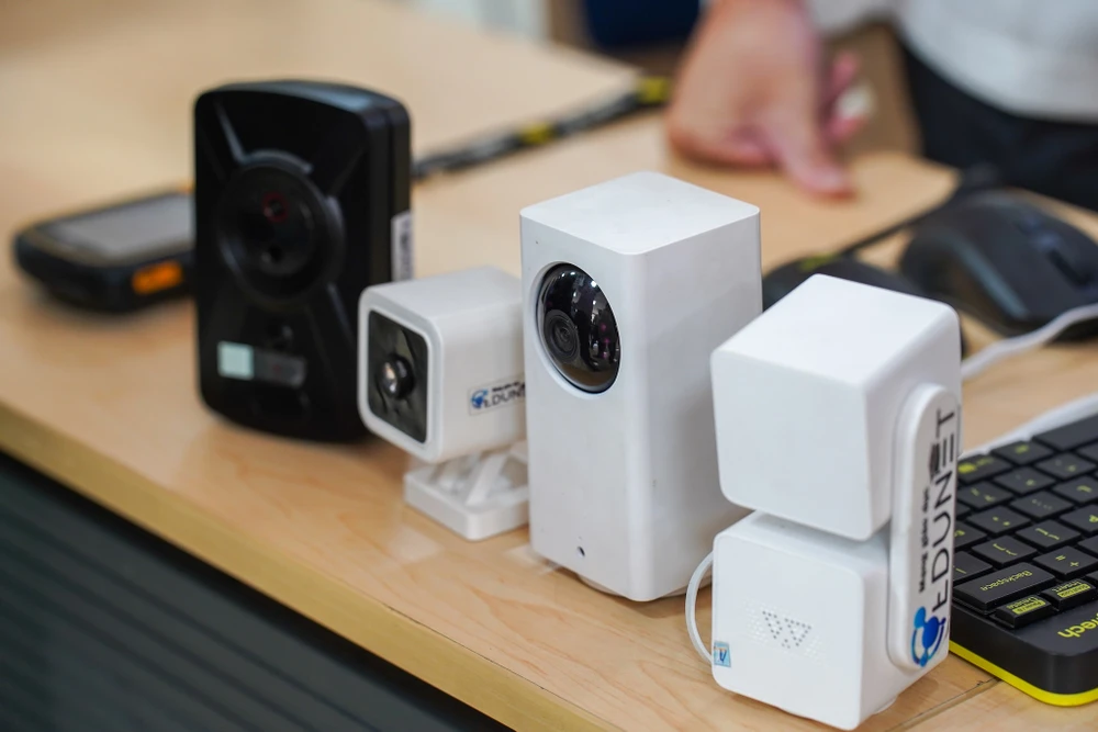 Camera giám sát thông minh. Ảnh: TIỂU MINH Camera giám sát thông minh. Ảnh: TIỂU MINH