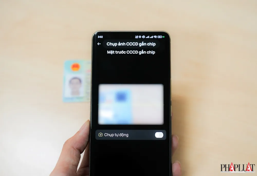 Xác thực sinh trắc học bằng CCCD gắn chip. Ảnh: MINH HOÀNG