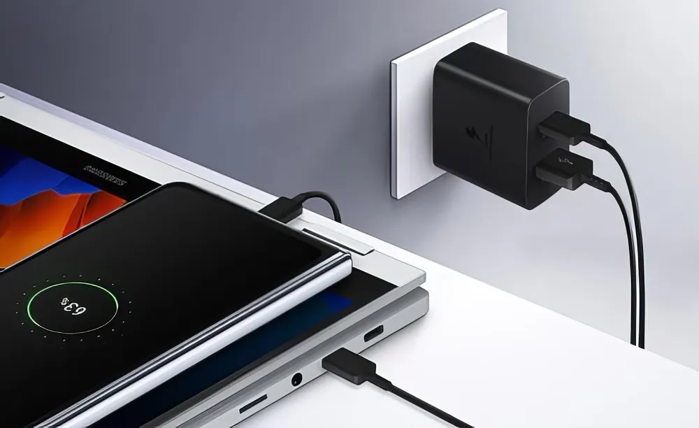 Sử dụng sạc chính hãng hoặc tương thích sẽ đảm bảo an toàn cho điện thoại. Ảnh minh họa