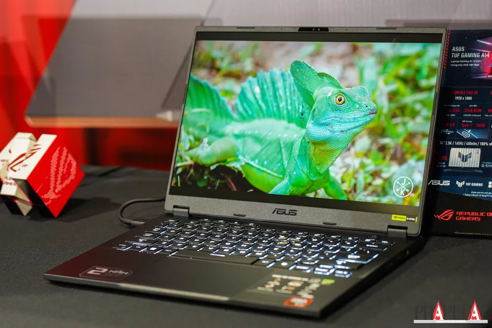 TUF Gaming A14 (2024) là mẫu laptop gaming AI mỏng nhất hiện nay tại Việt Nam. Ảnh: TIỂU MINH TUF Gaming A14 (2024) là mẫu laptop gaming AI mỏng nhất hiện nay tại Việt Nam. Ảnh: TIỂU MINH