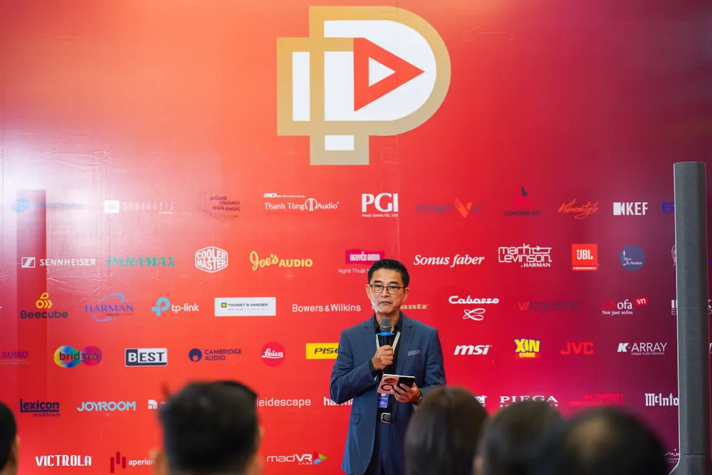 Anh Nhựt Hùng phát biểu khai mạc sự kiện P.H.E Show 2024. Ảnh: TIỂU MINH Anh Nhựt Hùng phát biểu khai mạc sự kiện P.H.E Show 2024. Ảnh: TIỂU MINH