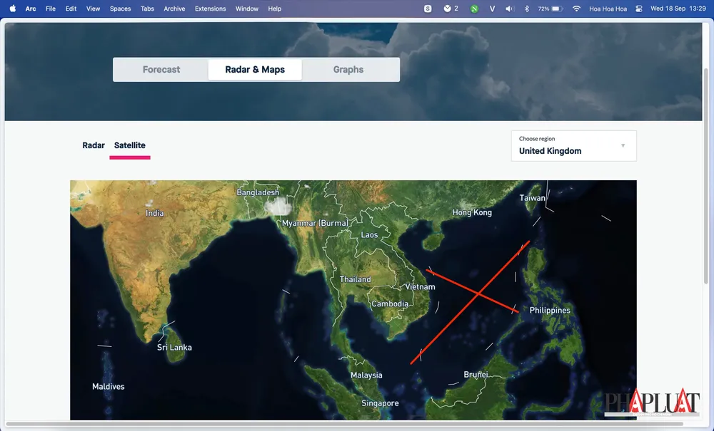 Ứng dụng thời tiết Weather Pro có chứa bản đồ đường lưỡi bò phi pháp. Ảnh: TIỂU MINH Ứng dụng thời tiết Weather Pro có chứa bản đồ đường lưỡi bò phi pháp. Ảnh: TIỂU MINH