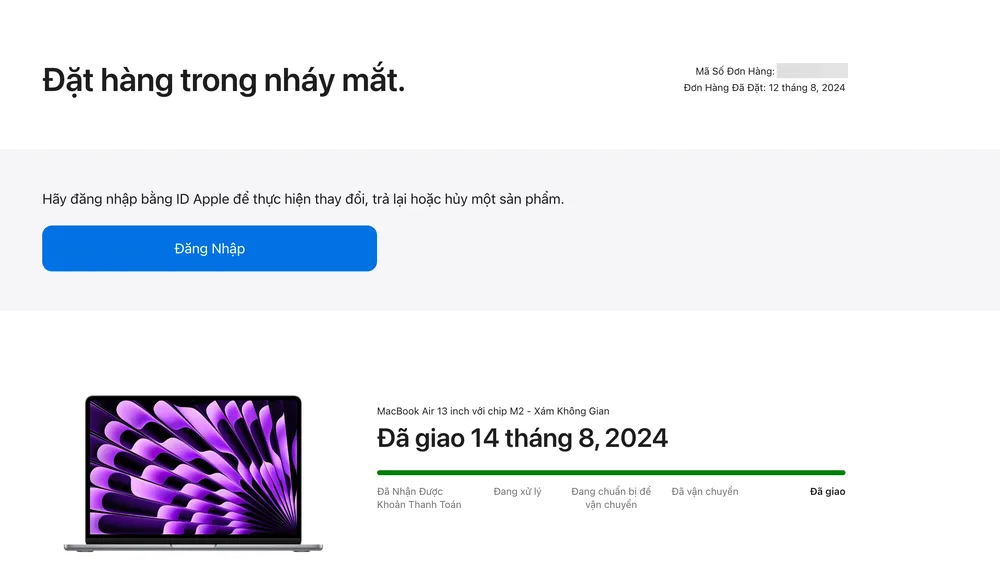 Kiểm tra tình trạng giao hàng trên trang web mua sắm trước khi nhận hàng. Ảnh: TIỂU MINH