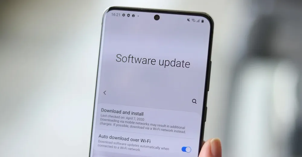 Tin công nghệ 5-11: Cập nhật điện thoại Samsung để vá 52 lỗ hổng. Tin công nghệ 5-11: Cập nhật điện thoại Samsung để vá 52 lỗ hổng.