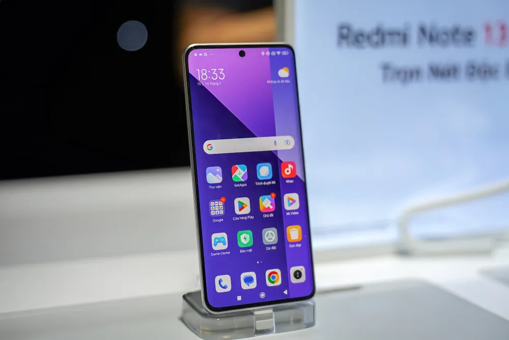 Redmi Note 13 Pro 4G hiện có giá khoảng 6 triệu đồng. Ảnh: TIỂU MINH