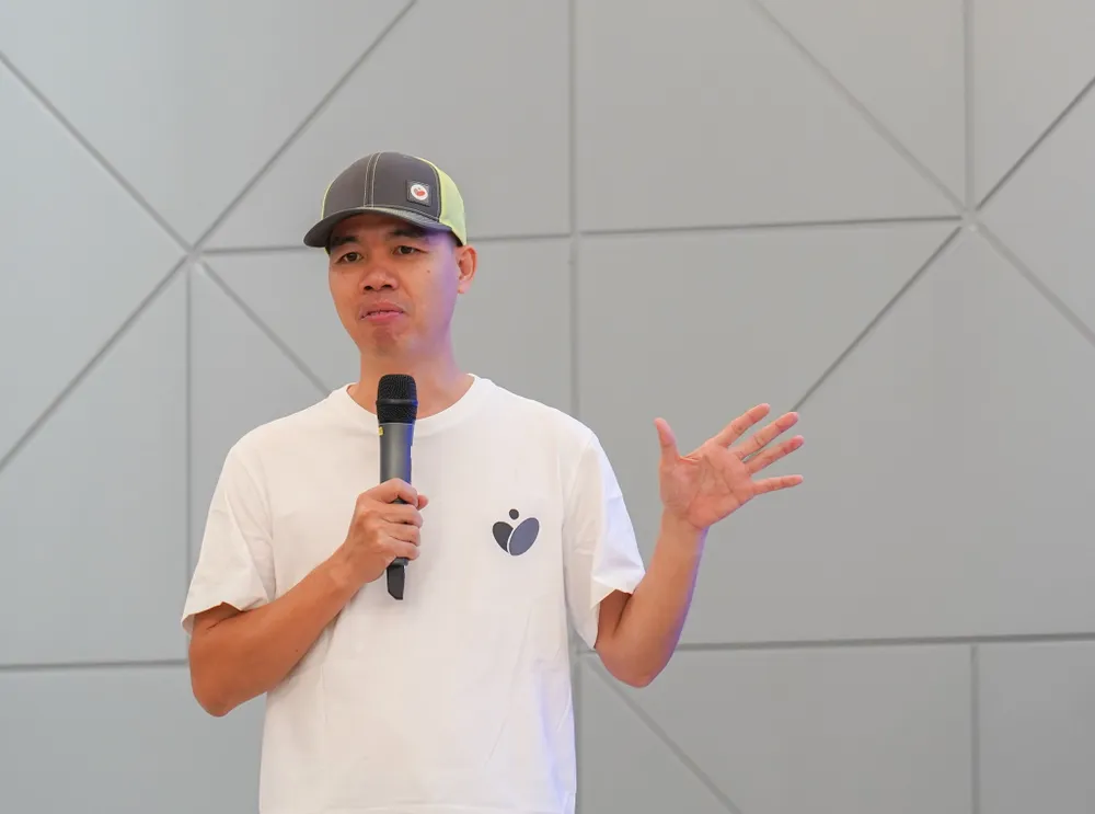 Tin công nghệ 13-12: Ông Trần Mạnh Hiệp, admin Tinh tế. Ảnh: TIỂU MINH