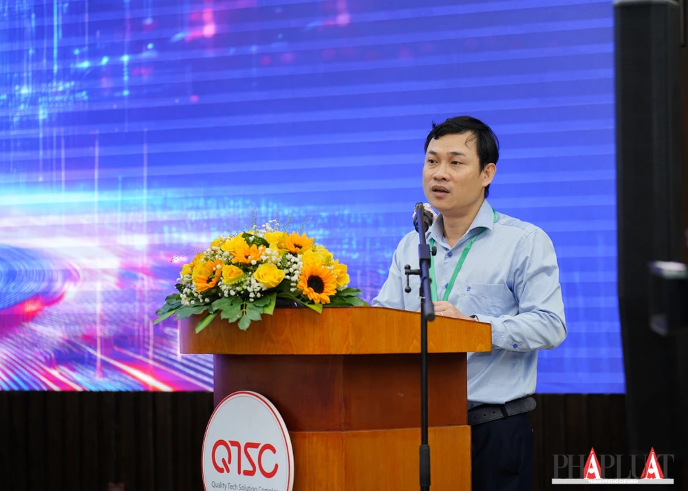 Ông Nguyễn Đức Chung, Phó giám đốc Trung tâm Chuyển đổi số TP.HCM phát biểu khai mạc sự kiện. Ảnh: TIỂU MINH