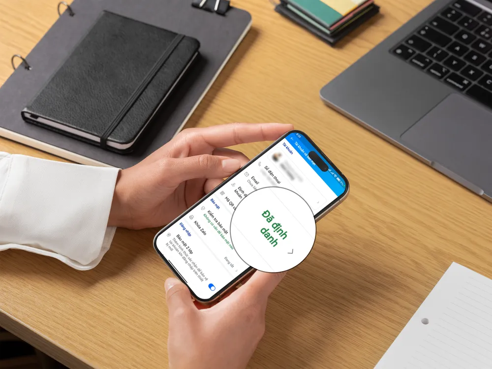 Người dùng chưa xác thực tài khoản sẽ không thể đăng bài trên mạng xã hội. Ảnh: MINH HOÀNG/Canva