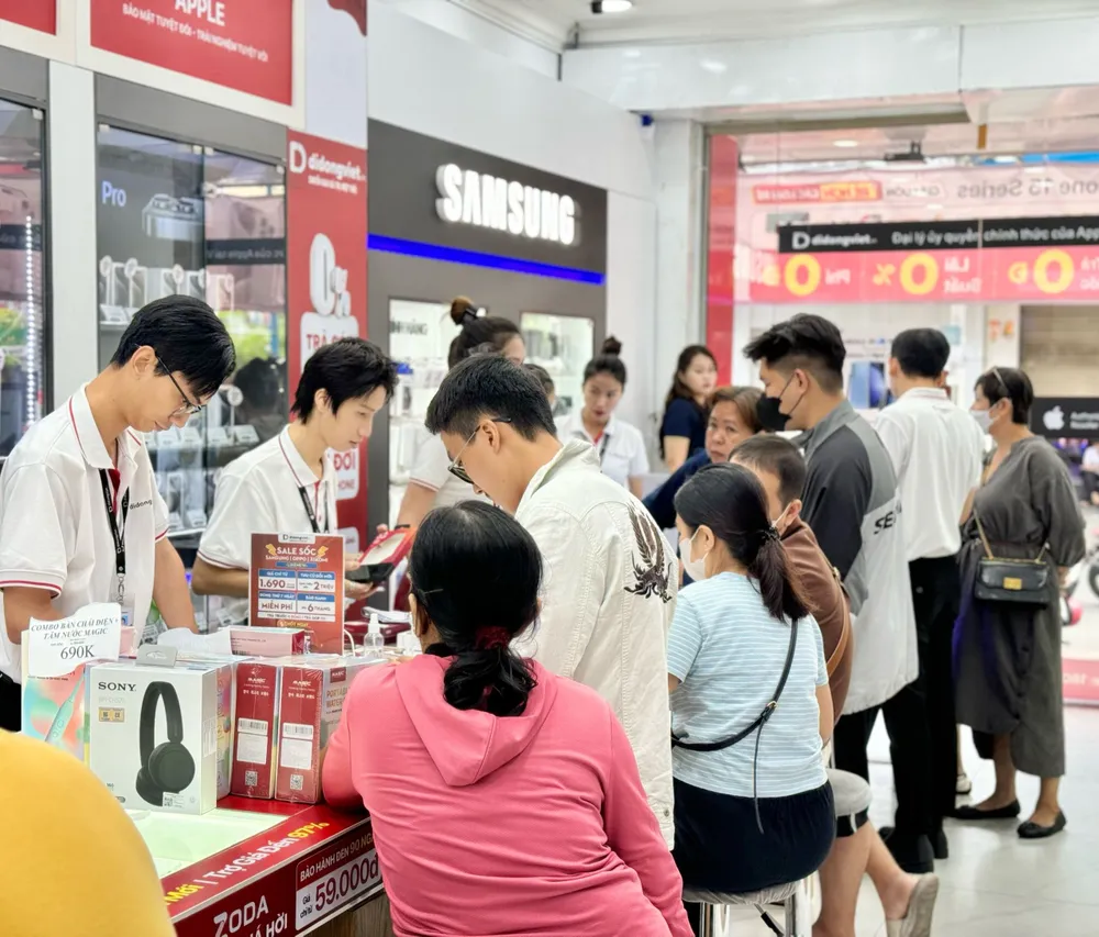 Năm nay Samsung ra mắt dòng điện thoại mới trễ hơn.