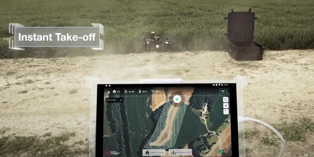 Drone được sử dụng để quan sát trang trại. Ảnh: PrecisionHawk