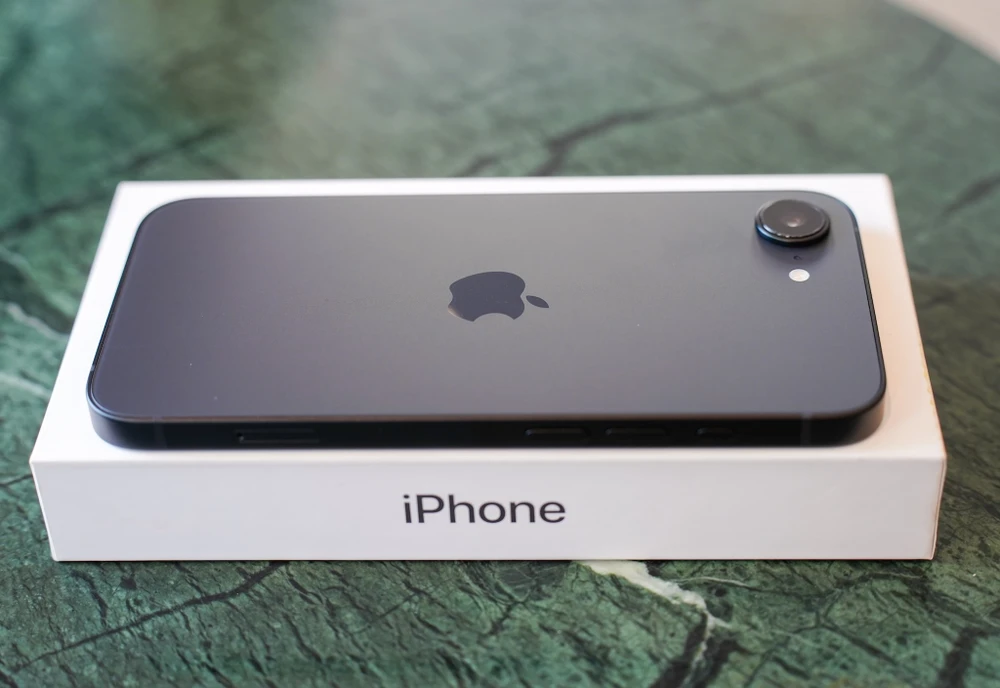 danh-gia-iphone-16e-9.jpg