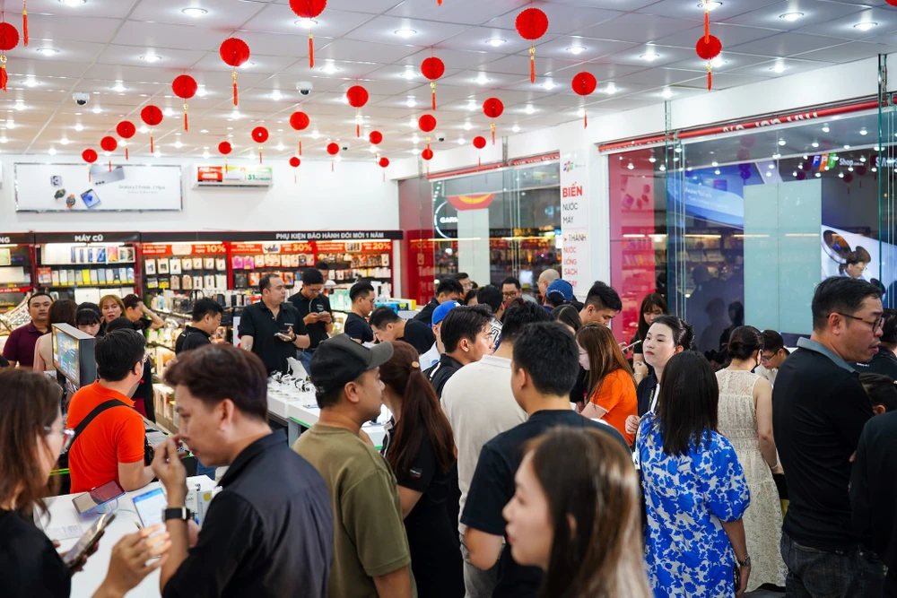 Tin công nghệ 7-4: Thuế quan mới ảnh hưởng đến các công ty công nghệ, khiến giá sản phẩm có thể tăng trong tương lai. Ảnh: TIỂU MINH Tin công nghệ 7-4: Thuế quan mới ảnh hưởng đến các công ty công nghệ, khiến giá sản phẩm có thể tăng trong tương lai. Ảnh: TIỂU MINH