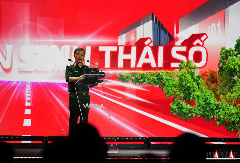 Thiếu tướng Tào Đức Thắng, Chủ tịch kiêm Tổng Giám đốc Tập đoàn Viettel. Ảnh: TIỂU MINH Thiếu tướng Tào Đức Thắng, Chủ tịch kiêm Tổng Giám đốc Tập đoàn Viettel