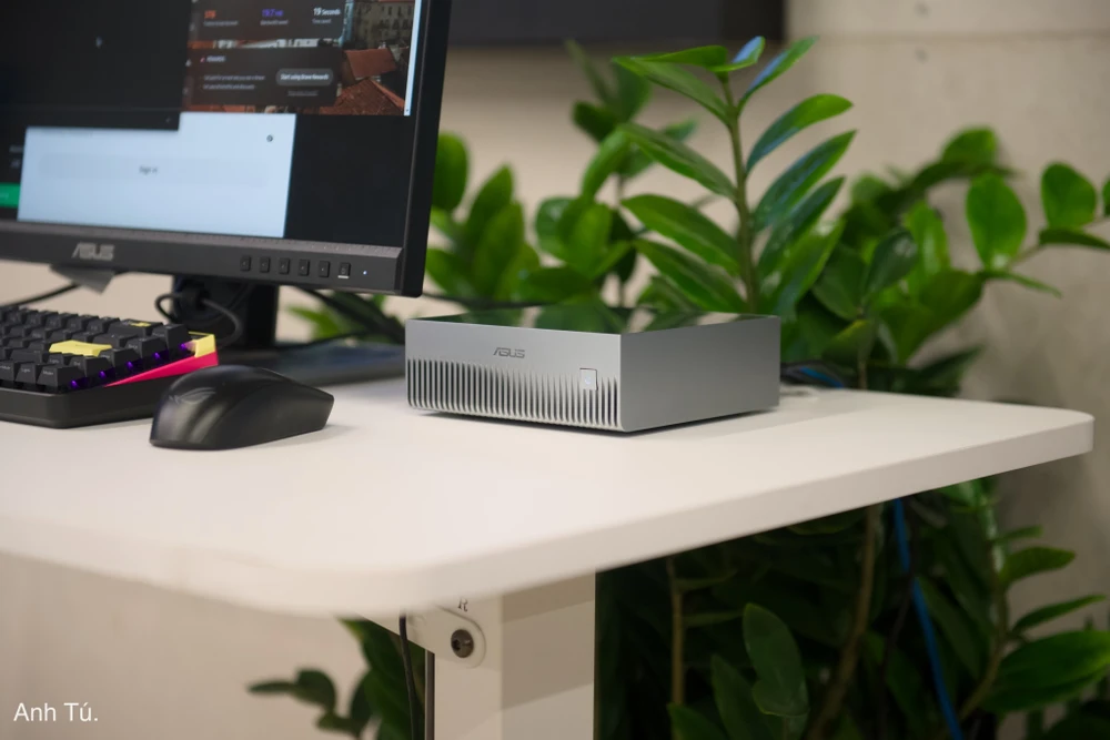 Tin công nghệ 15-11: Siêu máy tính Asus Ascent GX10. Ảnh: Anh Tú