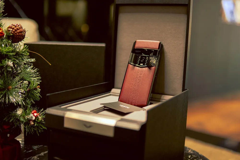 Tin công nghệ 12-12: Người dùng có xu hướng chọn điện thoại như phụ kiện thời trang.