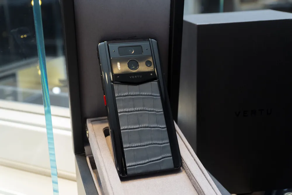 Điện thoại cao cấp bảo mật cao được người dùng chú trọng.