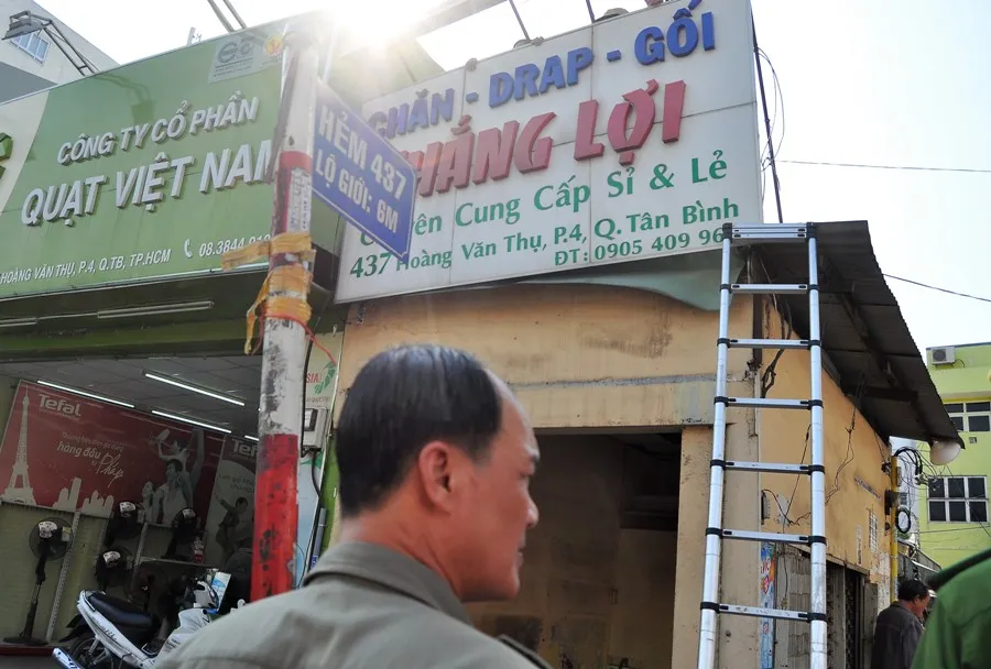 Dẹp vỉa hè, dân Tân Bình tự nguyện tháo dỡ ảnh 1