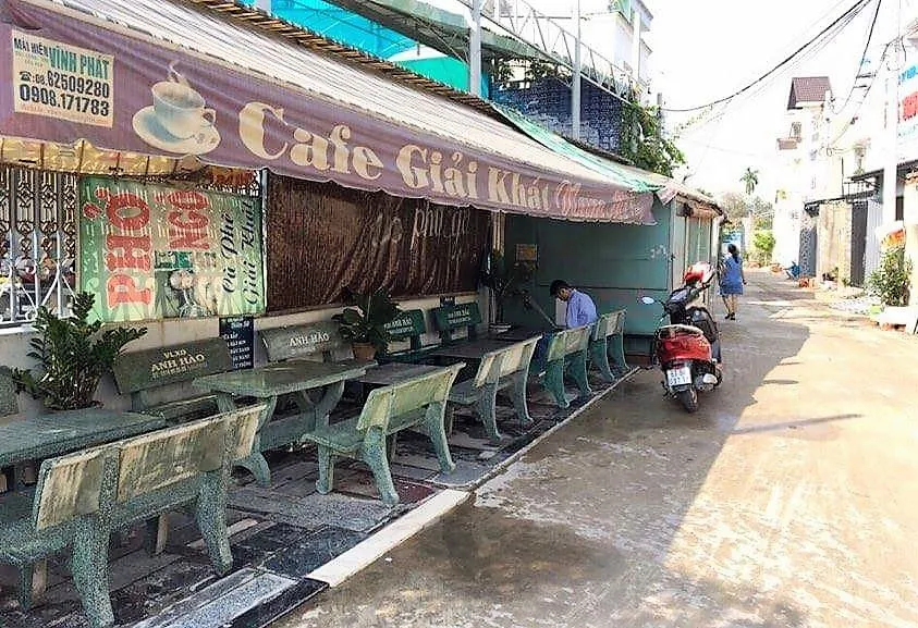 Dẹp quán nước thách thức chính quyền quận 12 ảnh 1