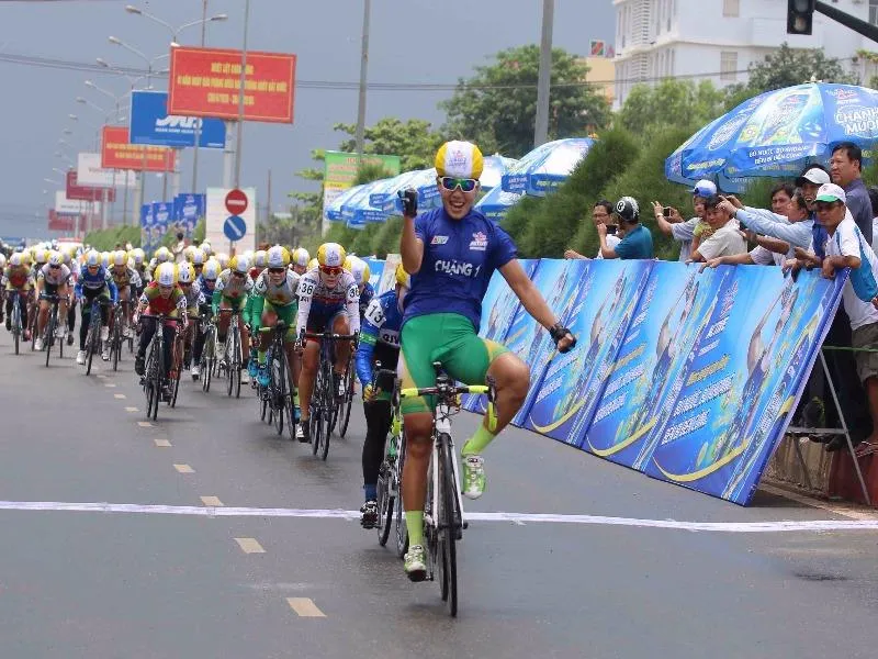 Nữ hoàng nước rút Nguyễn Thị Thật