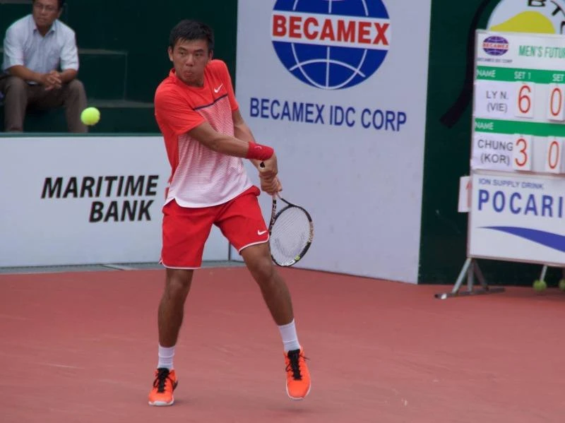 Hoàng Nam thẳng tiến