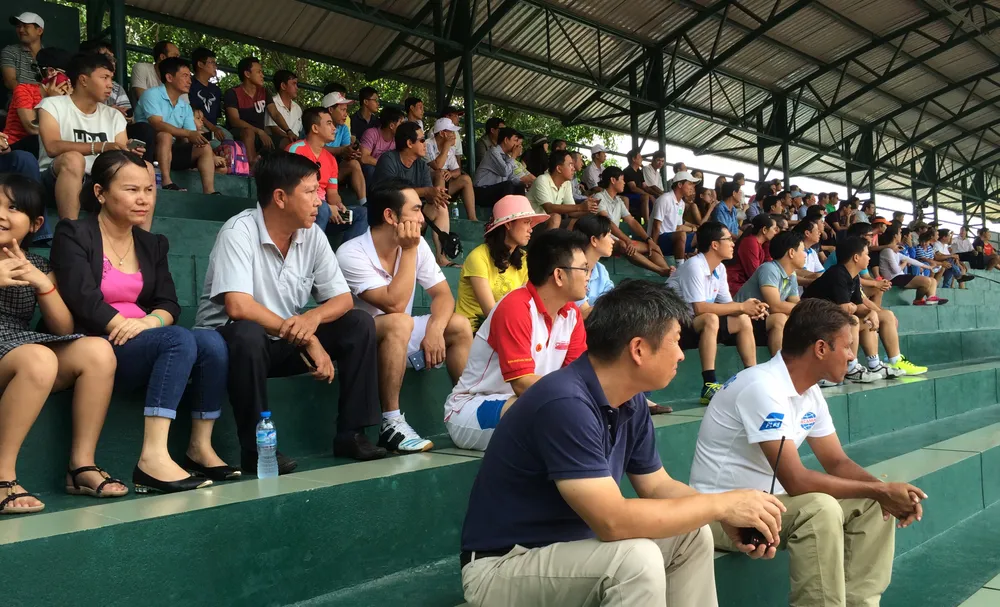 Người hâm mộ về Bình Dương xem Lý Hoàng Nam vô địch ảnh 7 Người hâm mộ về Bình Dương xem Lý Hoàng Nam vô địch ảnh 7