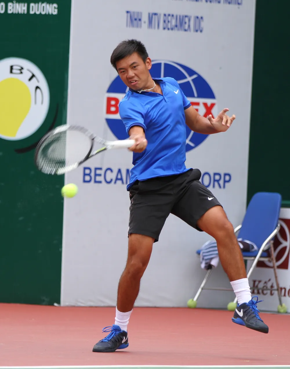 Người hâm mộ về Bình Dương xem Lý Hoàng Nam vô địch ảnh 5 Người hâm mộ về Bình Dương xem Lý Hoàng Nam vô địch ảnh 5