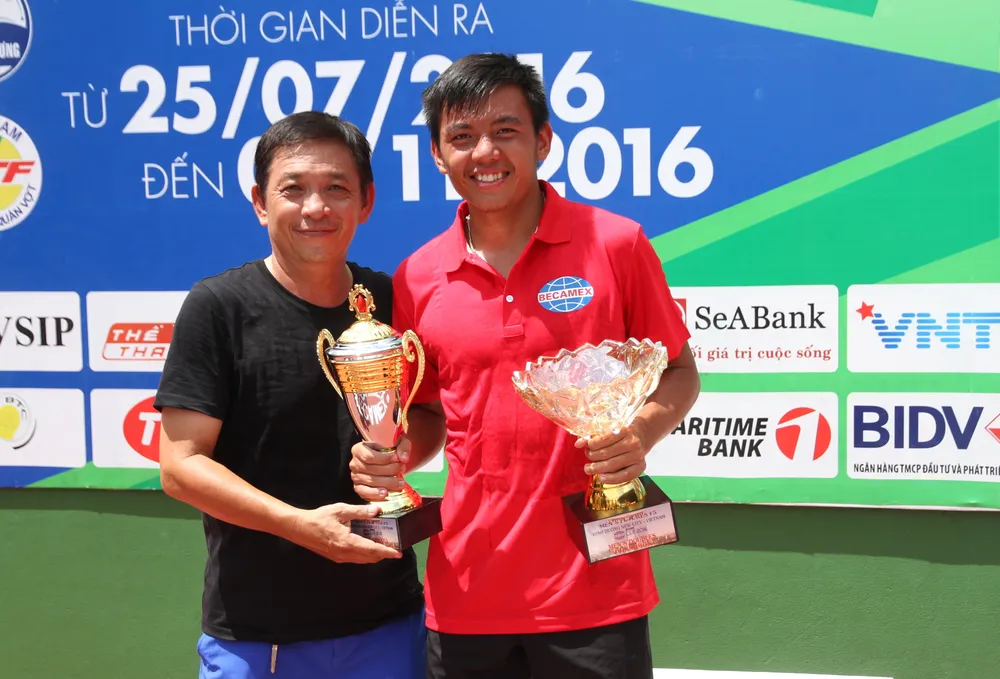 Người hâm mộ về Bình Dương xem Lý Hoàng Nam vô địch ảnh 11 Người hâm mộ về Bình Dương xem Lý Hoàng Nam vô địch ảnh 11