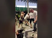 Bóng đá Anh… lãnh đủ ảnh 2 Hooligan Anh đánh dã man CĐV Ý tại sân Wembley