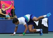 Yếu huyệt của tuyển Úc bị truyền thông Trung Quốc phơi bày ảnh 2 ĐKVĐ Wimbledon bị lật đổ, Djokovic ngã lộn nhào ở Mỹ mở rộng