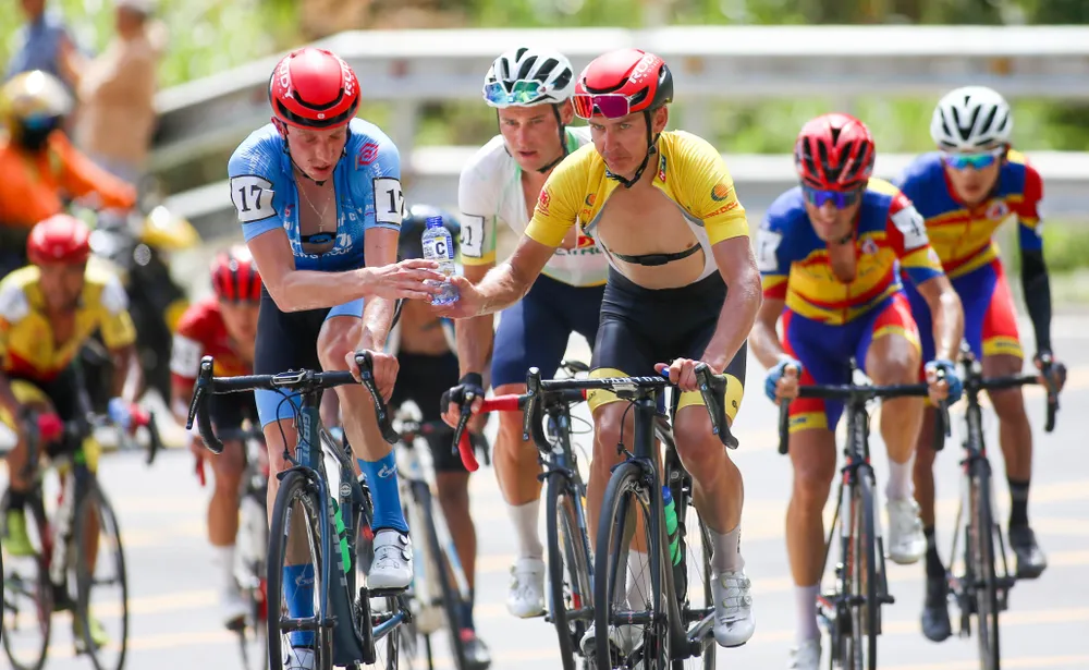 Sau pha tiếp nước Igor quyết định tách tốp... Sau pha tiếp nước Igor quyết định tách tốp...