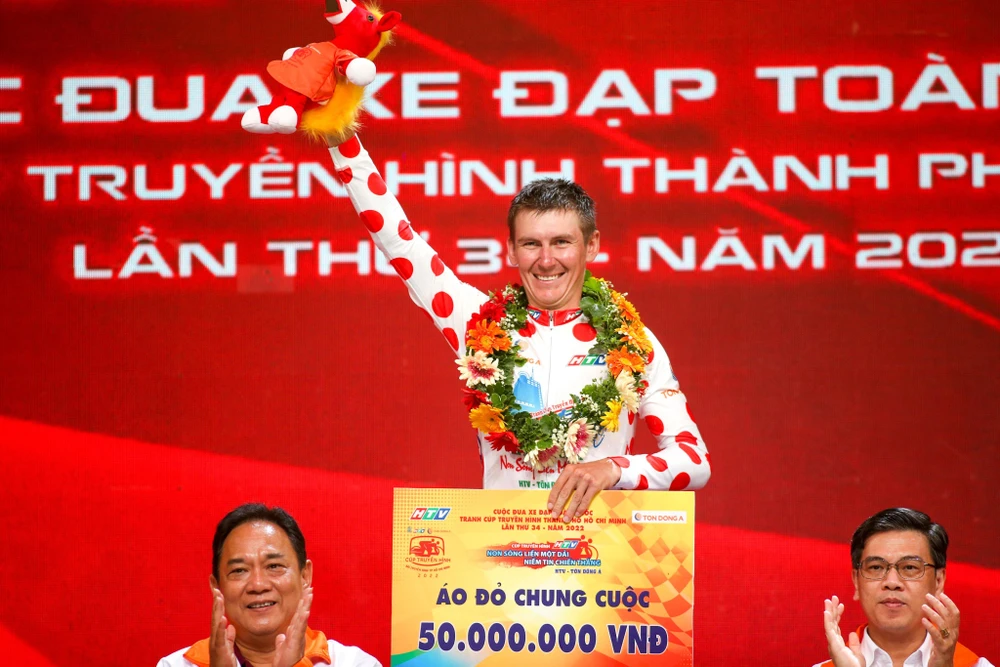 Áo chấm đỏ - Vua leo núi thuộc về Igor Frolov.