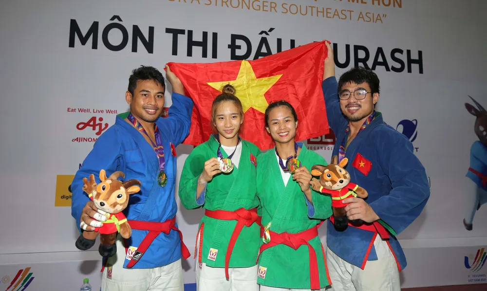 Các võ sĩ giành 4 HCV kurash về cho đoàn TTVN. ẢNH: ANH PHƯƠNG Các võ sĩ giành 4 HCV kurash về cho đoàn TTVN. ẢNH: ANH PHƯƠNG