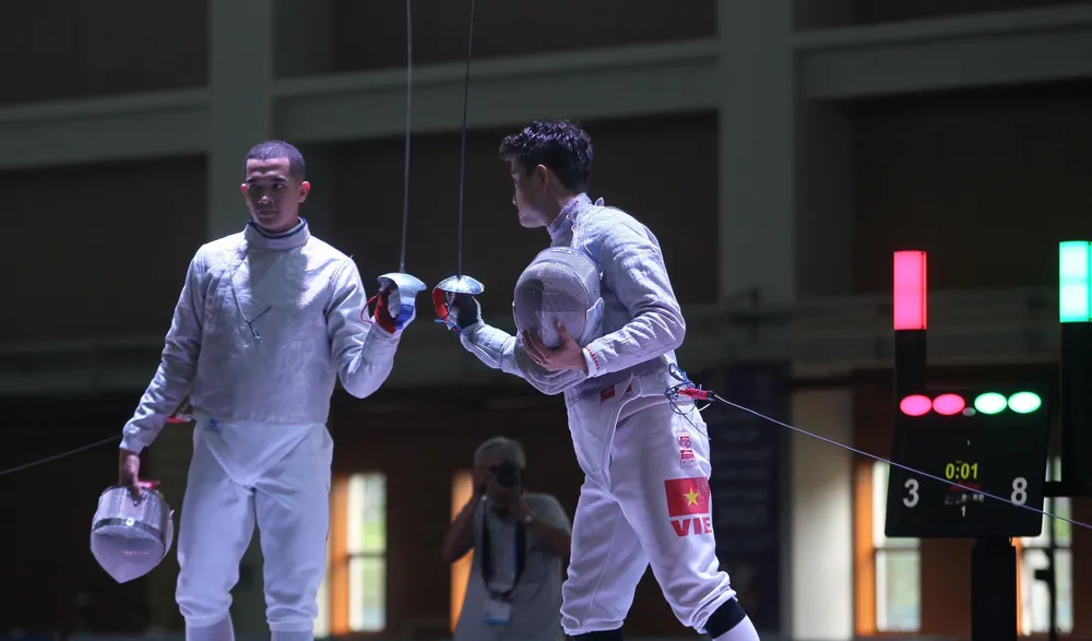 Tay kiếm Thái Lan thất vọng sau trận thua chung kết. ẢNH: ANH PHƯƠNG