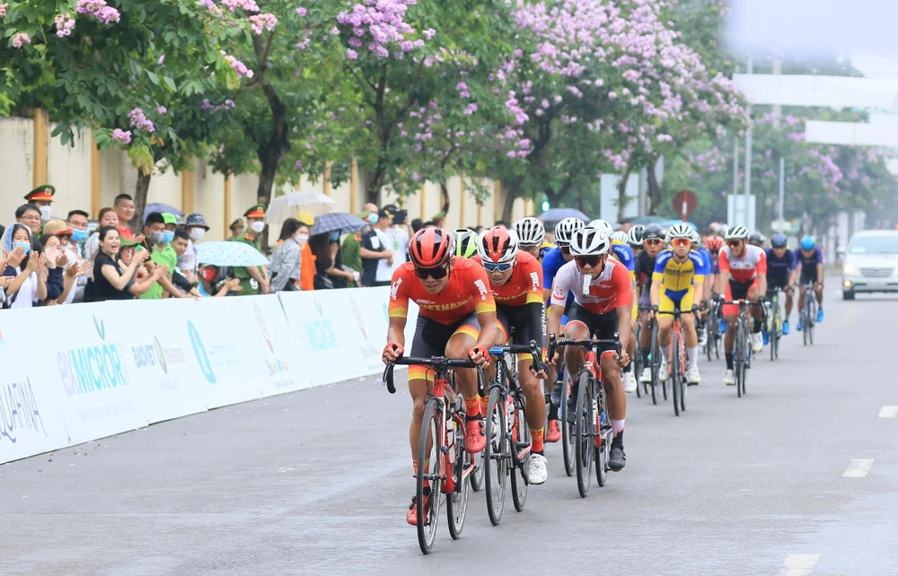 Dự tranh nội dung xuất phát đồng hàng cá nhân nam, có tổng cộng 37 tuyển thủ của các quốc gia Việt Nam, Malaysia, Thái Lan, Indonesia, Campuchia, Lào, Indonesia cùng tham dự. Các tay đua thi đấu 11 vòng, với tổng lộ trình dài 162,2 km.