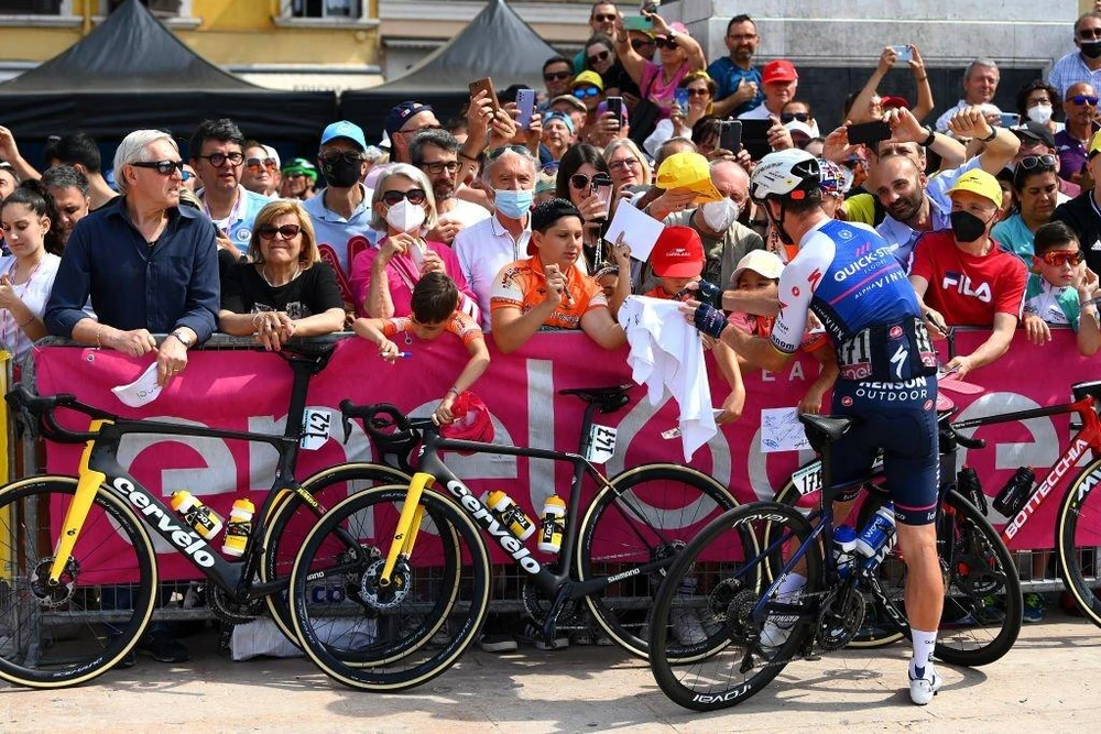 Tay đua người Anh có lượng fan đông đảo khắp thế giới. Ảnh: GETTY