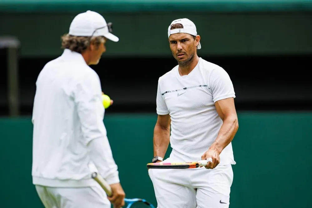 Đội ngũ HLV sẽ có những điều chỉnh kịp thời, giúp Nadal hướng đến một Wimbledon với phong độ tốt nhất. Ảnh: GETTY