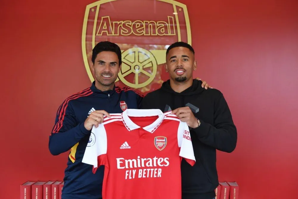 HLV Arteta và Jesus ra mắt trong màu áo CLB Arsenal. Ảnh: GETTY