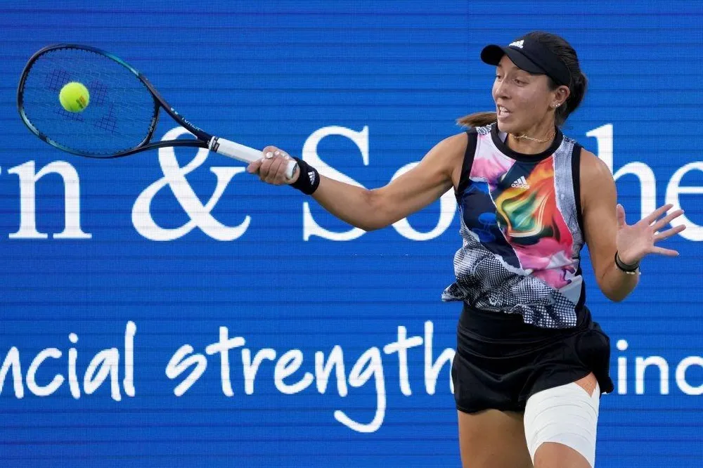 Sau số 3 thế giới - Sakkari, tay vợt số 8 thế giới - Pegula tiếp tục trở thành bại tướng dưới tay Garcia. Ảnh: GETTY