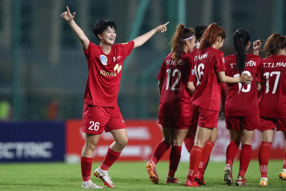 Than Khoáng Sản VN trở lại mạnh mẽ với chiến thắng bất ngờ trước Phong Phú Hà Nam. Ảnh: CMQ