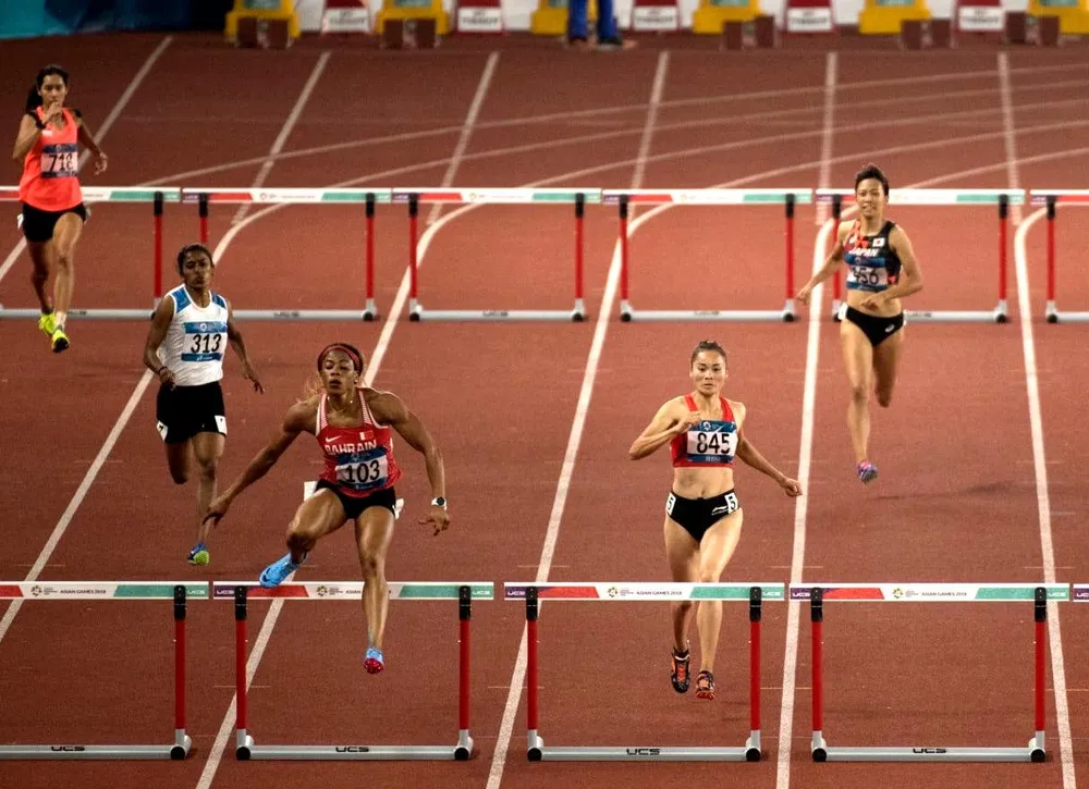 VĐV Quách Thị Lan (845) giành HCV Asiad 2018 sau khi chân chạy Kemi Adekoya (103) bị phát hiện sử dụng doping. Ảnh: GETTY