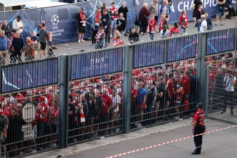 Cảnh tượng diễn ra ở Stade de France. Ảnh: AFP